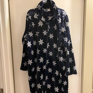 Croft and Barrow 3x Women zip robe